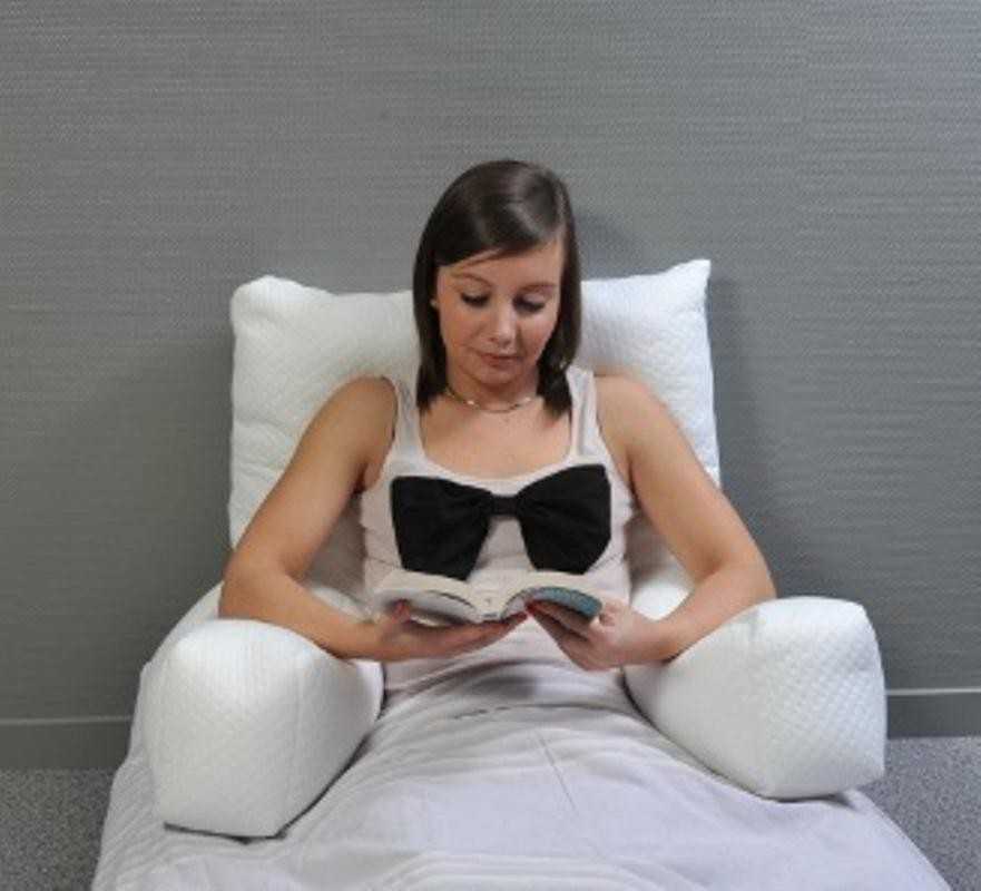 coussin de lecture pour le lit